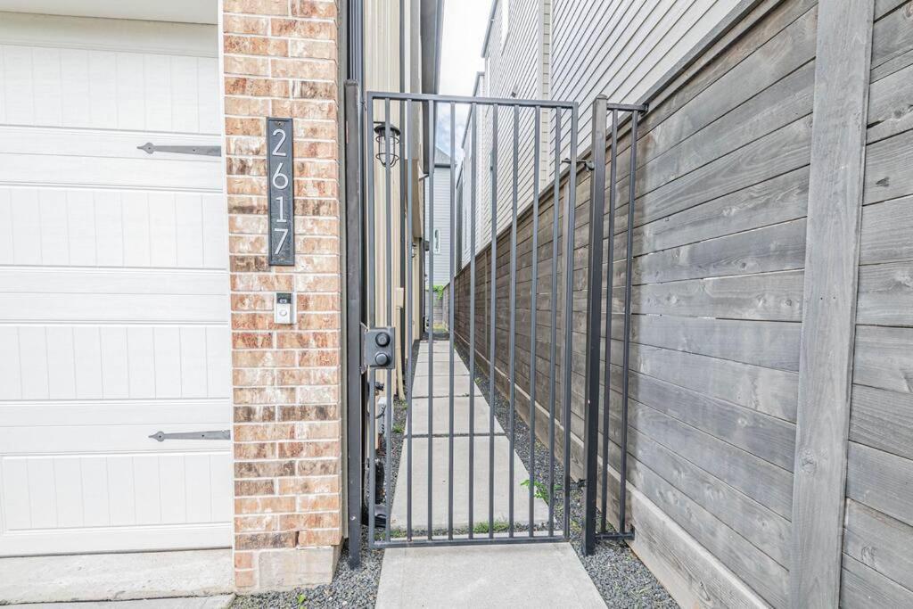Charming 3-Bedroom Luxury Home Near Downtown, Nrg, Galleria & Medical Center Houston Exterior foto